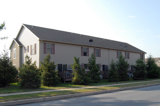 12 Hoover Dr in Ephrata, PA - Building Photo - Building Photo