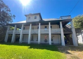 614 Dune St, Unit 3 in Norfolk, VA - Building Photo