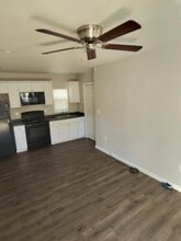 416 Monroe Ave in Turlock, CA - Building Photo - Building Photo