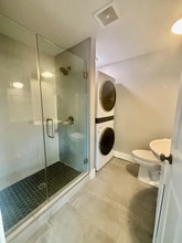 605 Taylor Ave, Unit 1 in Frankfort, KY - Foto de edificio - Building Photo