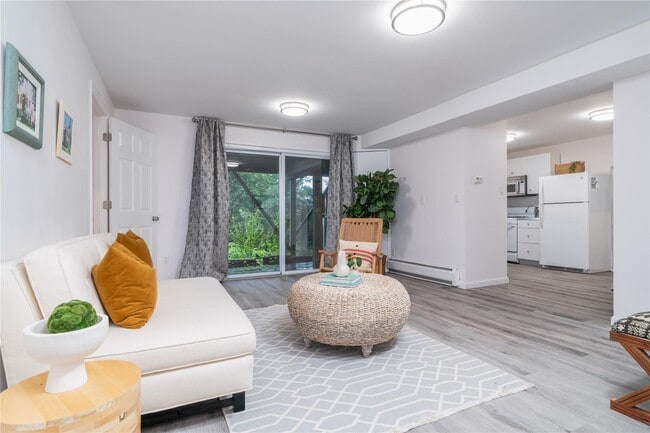 property at 1095 Rte 9W