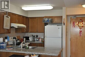 7363 Kennedy Rd in Markham, ON - Building Photo - Building Photo