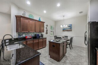 11072 Esteban Dr in Ft. Myers, FL - Foto de edificio - Building Photo
