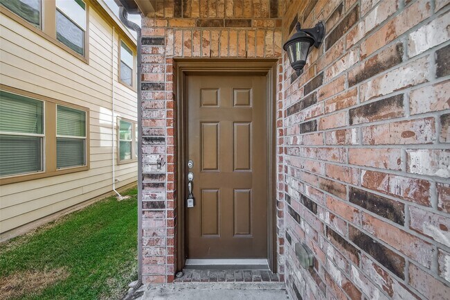 8407 Hawthorn Vly Ln in Houston, TX - Building Photo - Building Photo