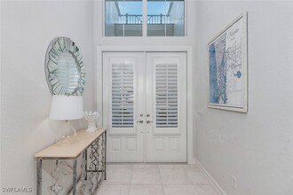 14226 Charthouse Cir in Naples, FL - Foto de edificio - Building Photo