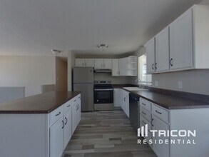 255 Lenwood Dr in Sparks, NV - Building Photo - Building Photo