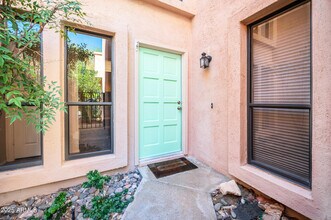 1920 E Maryland Ave in Phoenix, AZ - Building Photo - Building Photo