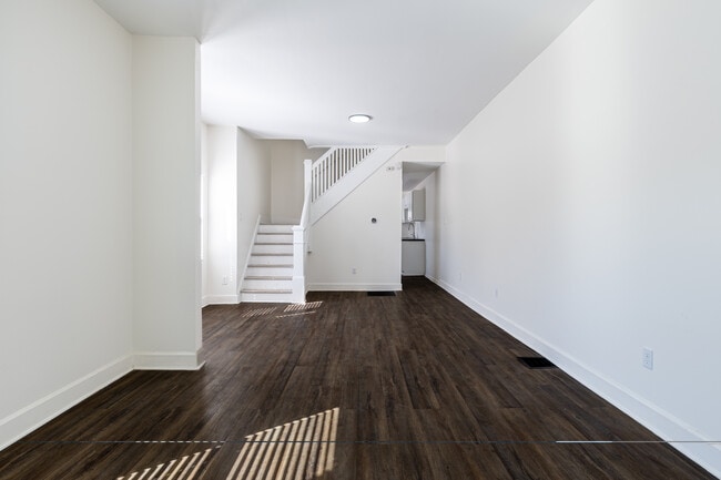 408 E Beecher St in Indianapolis, IN - Foto de edificio - Building Photo