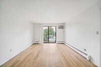 130 Mammoth Rd photo'