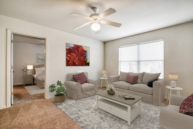 Cypress Bend Apartments in Beaumont, TX - Foto de edificio - Building Photo