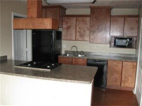 5031 Pine Ave in Pasadena, TX - Building Photo - Building Photo
