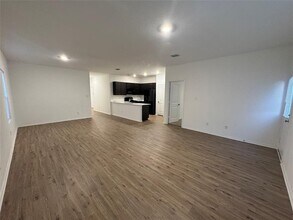 502 Thunderstorm Ave in Lockhart, TX - Building Photo - Building Photo