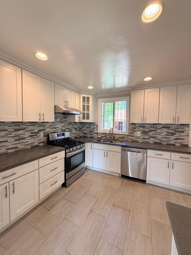 property at 5656 Garypark Ave