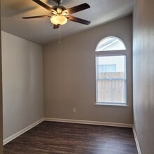 2266 Pinto Way in Turlock, CA - Building Photo - Building Photo