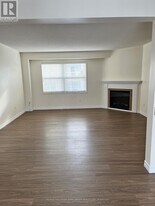 490 Veterans Dr in Barrie, ON - Building Photo