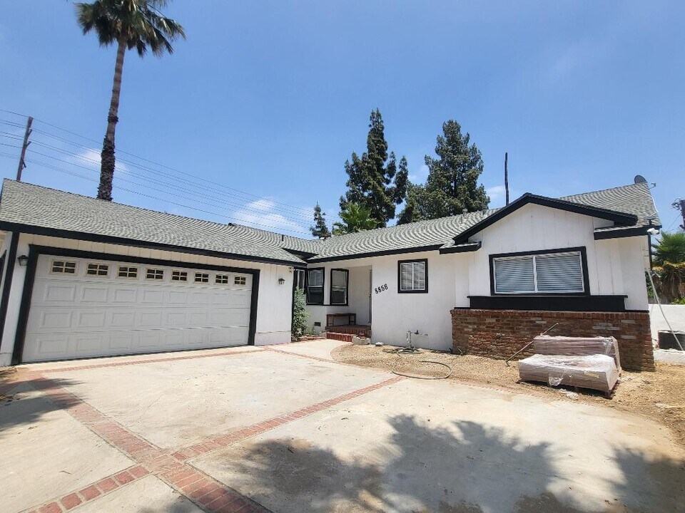 8856 Casaba Ave in Los Angeles, CA - Building Photo