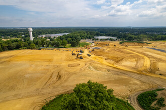 Laurel Point in Mount Laurel, NJ - Building Photo - Building Photo