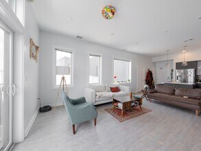 14 Ward St in Somerville, MA - Foto de edificio - Building Photo