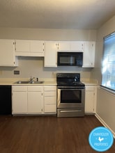 2146 Charles St in Durham, NC - Foto de edificio - Building Photo