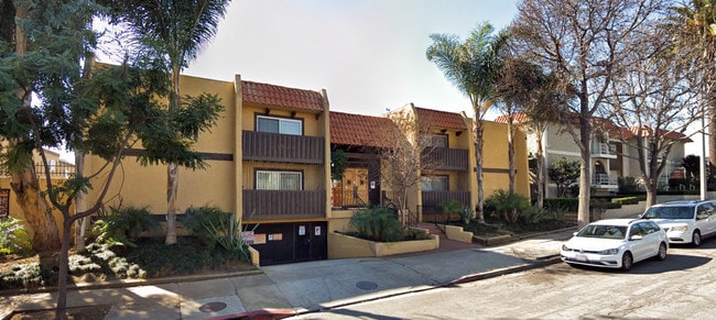 property at 882 Victor Ave