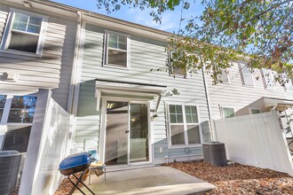 4979 Hay Bale Ct in Summerville, SC - Building Photo - Building Photo