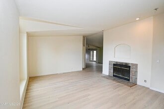 10740 Geurts Ln in Silver Springs, NV - Building Photo - Building Photo