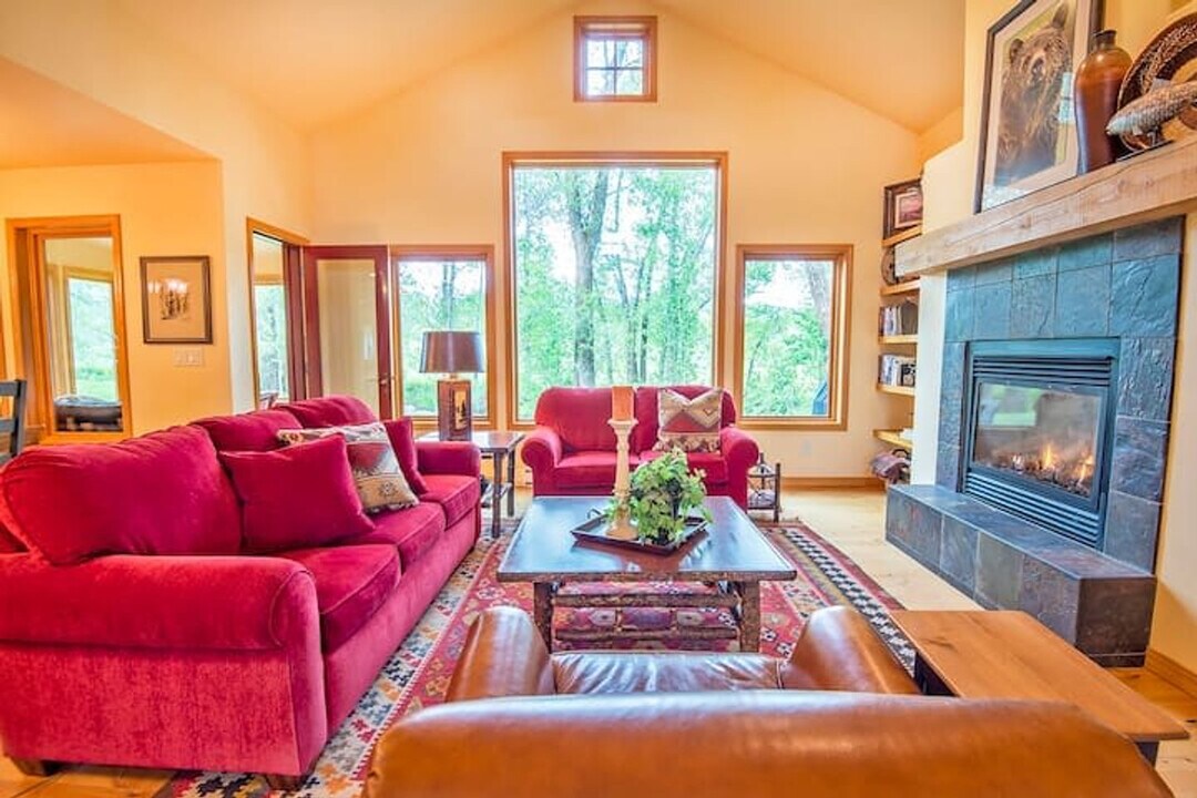 1841 Creek Resort Cir in Driggs, ID - Building Photo