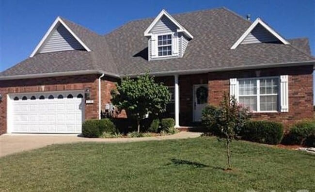 property at 2130 N Williamsburg Ln