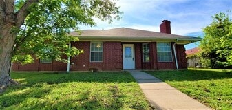 3117 N Bell Ave in Denton, TX - Building Photo
