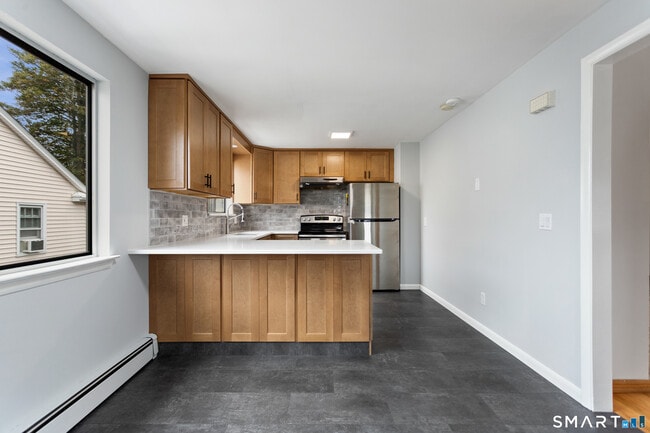 1103 Shippan Ave in Stamford, CT - Building Photo - Building Photo