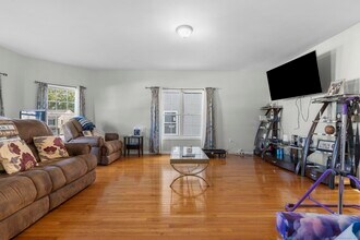 39 Infield St in Bridgeport, CT - Building Photo - Building Photo