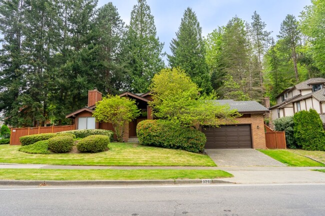 property at 5285 Highland Dr