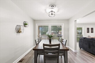 1143 Suffolk Ave in Westchester, IL - Building Photo - Building Photo