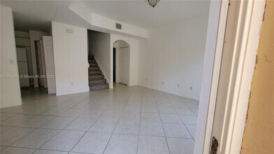 5010 S Harbor Isles Dr in Fort Lauderdale, FL - Building Photo - Building Photo