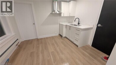 803 King St in Port Colborne, ON - Building Photo - Building Photo