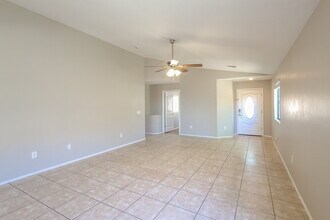 2987 W Touring Pl in Tucson, AZ - Building Photo - Building Photo