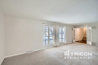 931 Market St S in Shakopee, MN - Building Photo - Building Photo