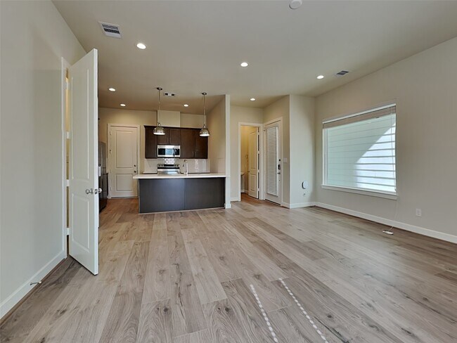 5750 Quinn Landing Rd in Houston, TX - Foto de edificio - Building Photo