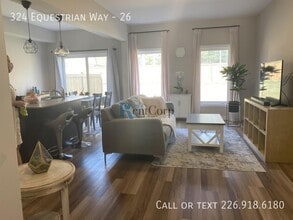 324 Equestrian Way in Cambridge, ON - Building Photo - Building Photo