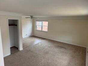 5515 Warwick Dr, Unit Upper Unit in Parma, OH - Building Photo - Building Photo