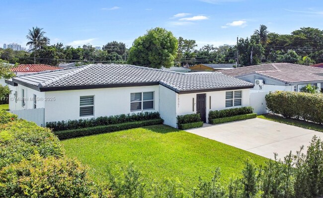 18361 NE 20th Pl in North Miami Beach, FL - Building Photo - Building Photo