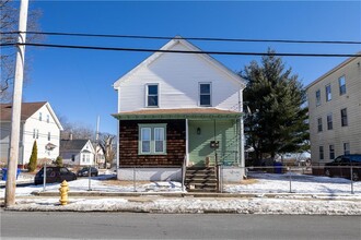 54 Morris Ave in Pawtucket, RI - Building Photo - Building Photo