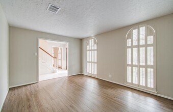 11022 Riverview Dr in Houston, TX - Building Photo - Building Photo