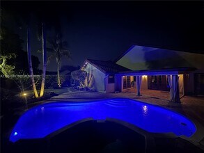 3160 Peachtree Cir in Davie, FL - Building Photo - Building Photo