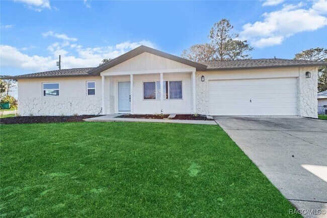 211 S Davis St in Beverly Hills, FL - Building Photo - Building Photo