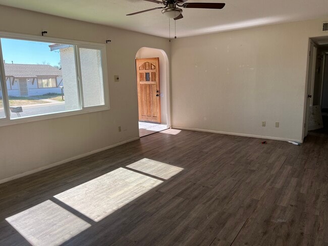 5322 W Saint Moritz Ln in Glendale, AZ - Building Photo - Building Photo