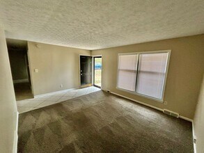 242 Quebec Way in Lexington, KY - Building Photo - Building Photo