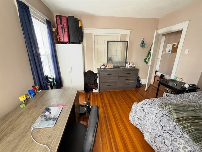 49 Conwell Ave in Somerville, MA - Building Photo - Building Photo