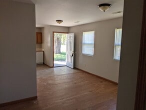 1302 S. Sedgwick St. in Wichita, KS - Building Photo - Building Photo