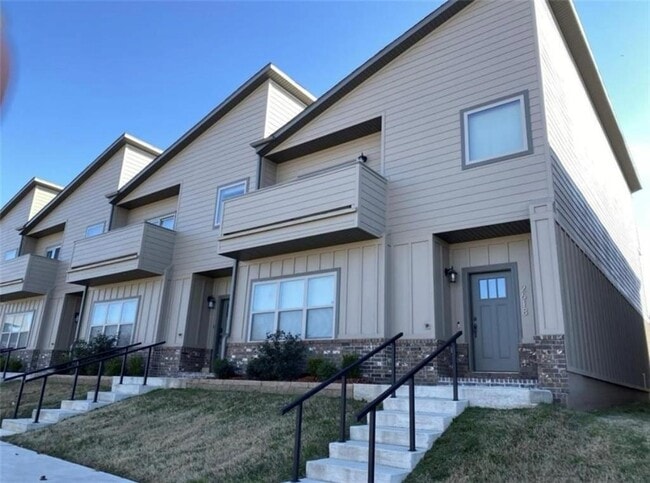 property at 2618 N Ward Dr